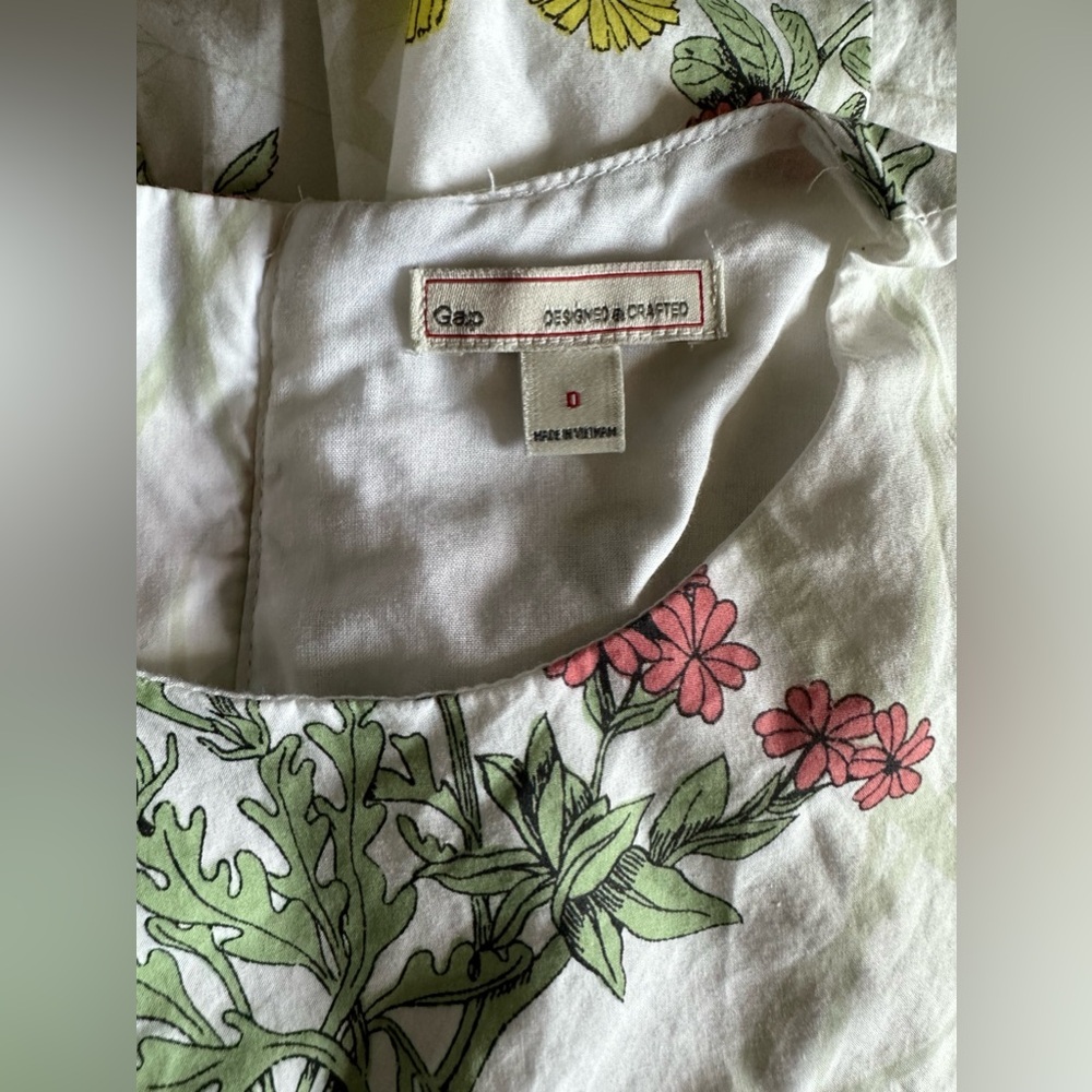 Floral dress size 0 by Gap. - Picture 7 of 14